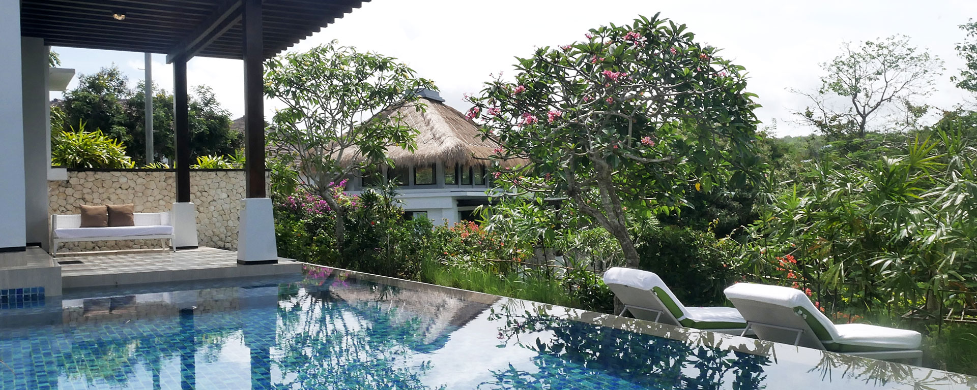 2 bedrooms garden pool villa