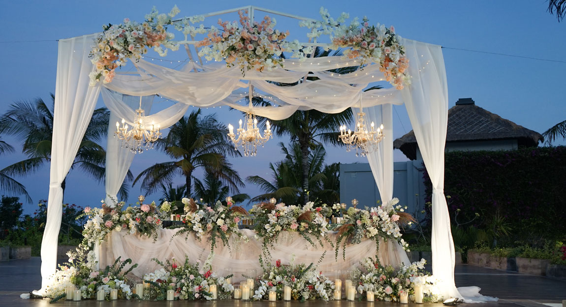 lagoon reception bali wedding