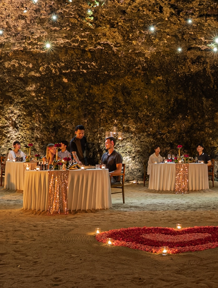 All inclusive Cave Dining